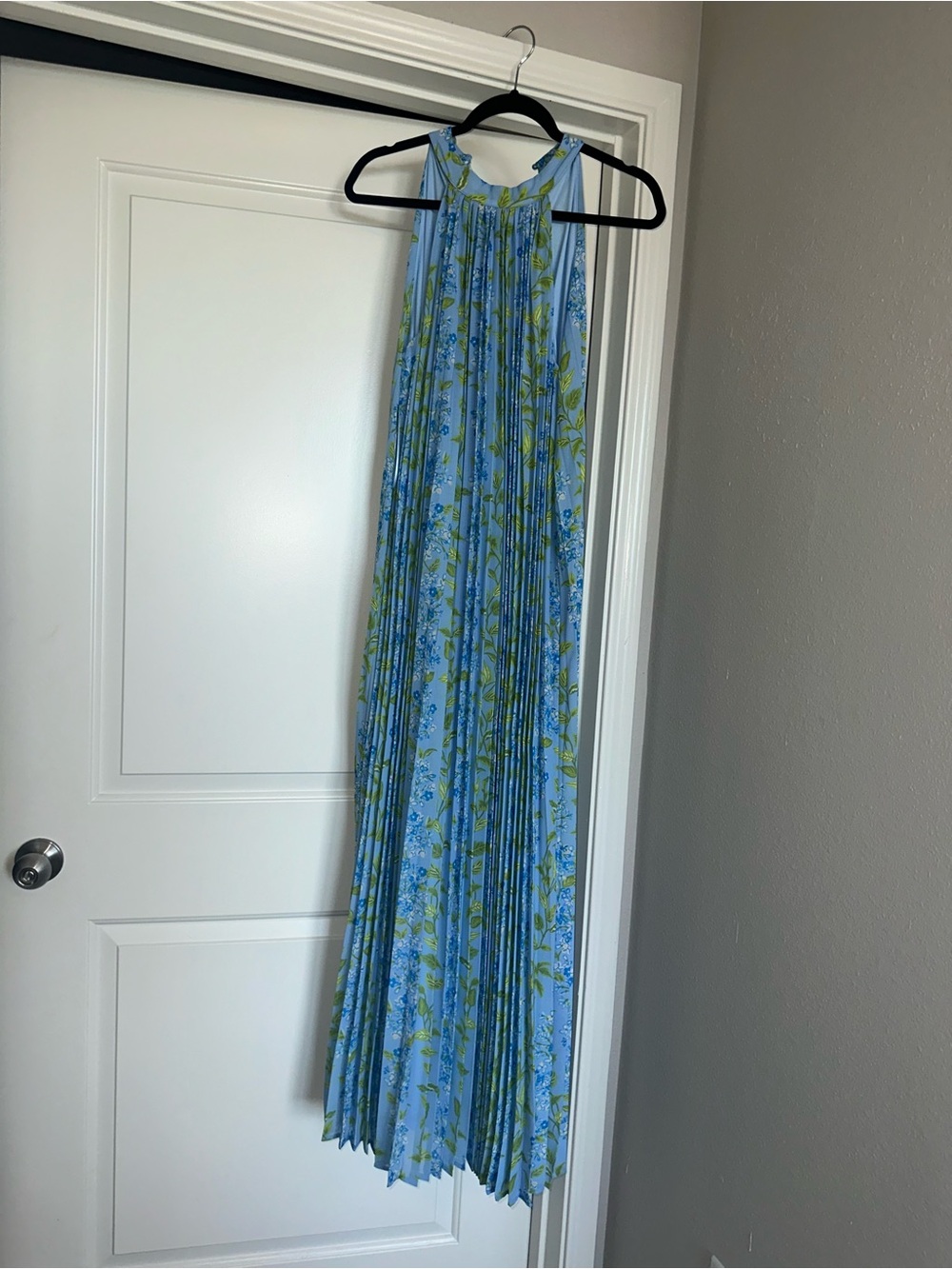 Vici Sky Blue & Green Floral Pleated Halter Maxi Dress